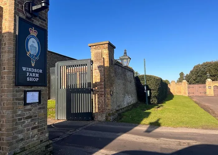 The Manor Hotel Hillingdon